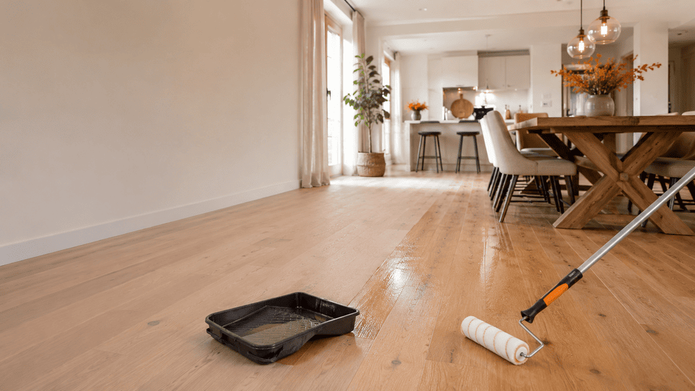 uw eiken houten vloer lakken na het schuren