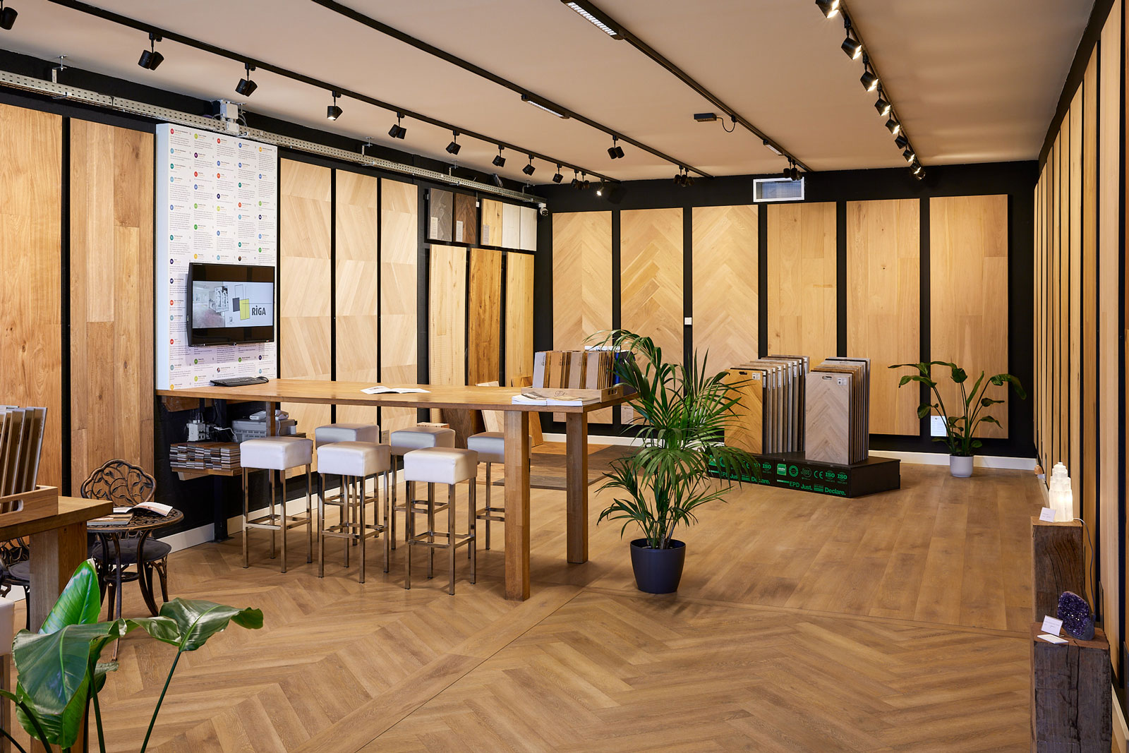 Houten vloeren in de showroom van Vloer Schuur Expert